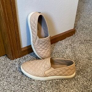 Steve Madden slip on shoes
